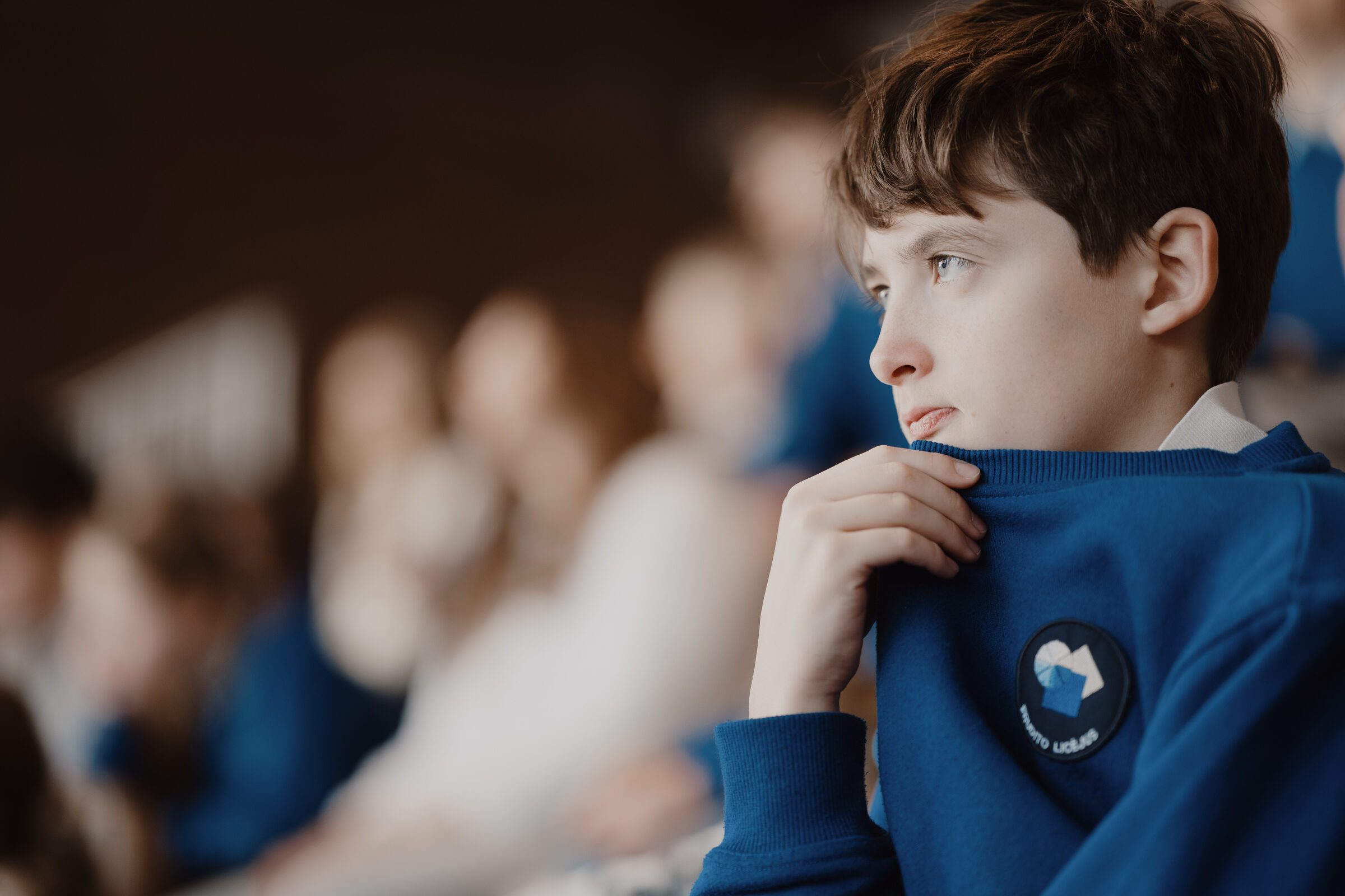 9 klasė – laikas, kai formuojasi asmenybė. Kaip mokyklos pasirinkimas gali tai sustiprinti?